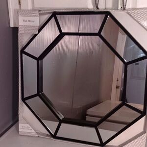 22×22 in Wall Mirror